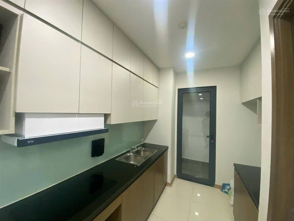 Cần bán gấp căn 94m  3pn 2wc  chỉ 5.8 tỷ  ban công thoáng mát  đã có sổ  rose town