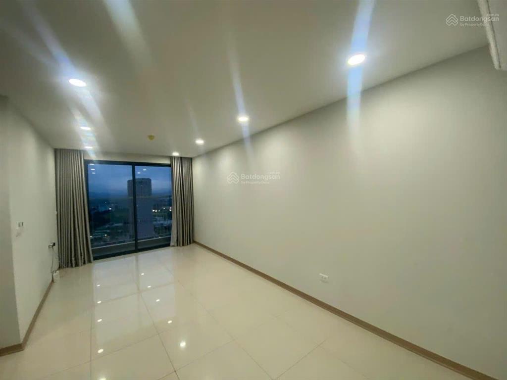Cần bán gấp căn 94m  3pn 2wc  chỉ 5.8 tỷ  ban công thoáng mát  đã có sổ  rose town