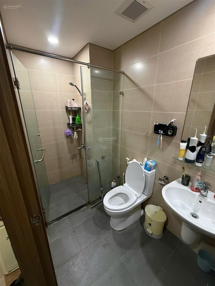 Cần bán gấp trong tháng căn chung cư 79m  tầng 12  2 phòng ngủ 2wc  đầy đủ nội thất  đã có sổ