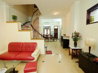 Bán nhà 3t tại thuỵ phương, 62m2  mt 5m  ngõ thông ô tô  gần đại học  phù hợp xây ch cho thuê