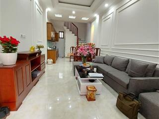 Chủ cần bán gấp trong tháng! nhà đông ngạc  dt 35m2x 5t  nhà mới  ngõ nông  hơn 5 tỷ