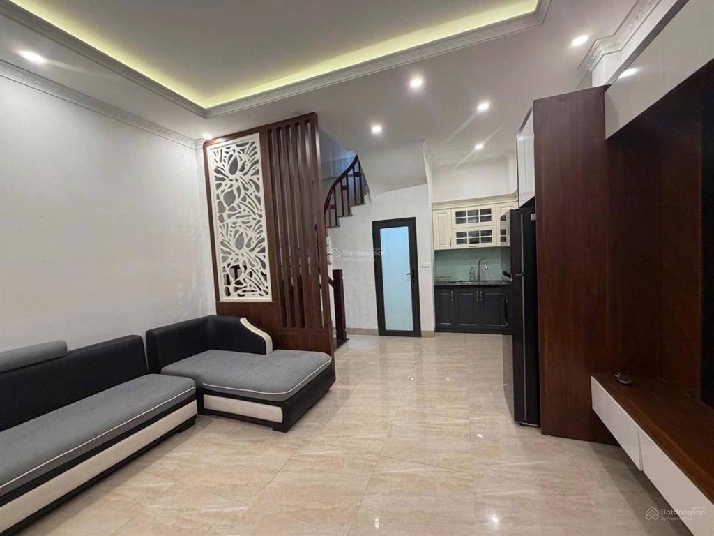 Nhà đông ngạc  5t mới kính koong  sẵn nội thất  ở ngay  nhỉnh 6 tỷ