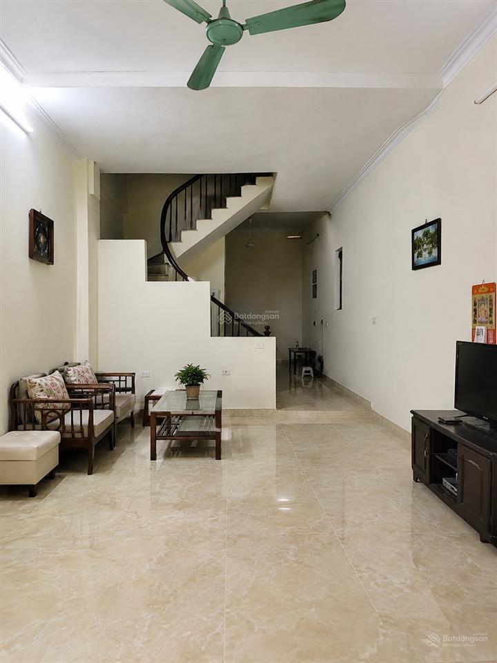 Hàng xóm bán nhà thuỵ phương, ngõ thông, dt ~65m2, dân xây chắc chắn, tài chính nhỉnh 8 tỷ