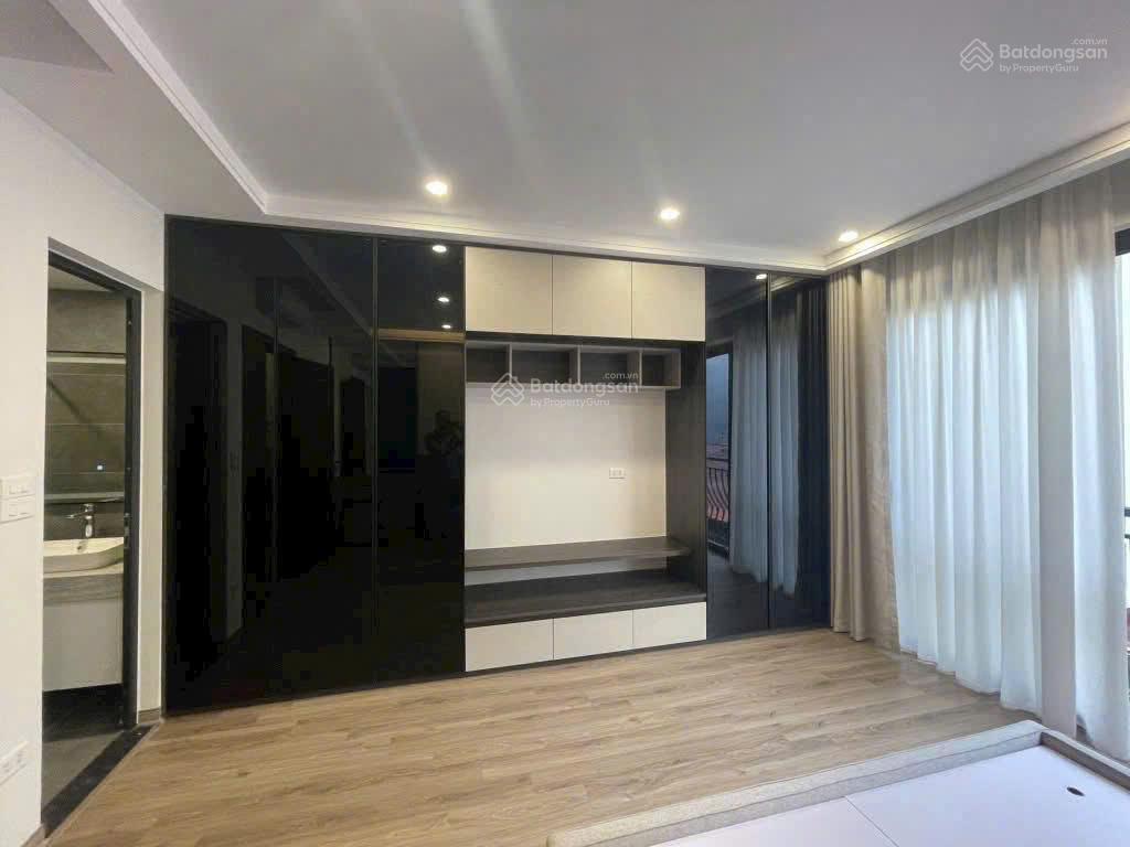 Ngay gần cống chèm, thụy phương, nhà đẹp ở ngay, 40m², 4pn, ô tô gần nhà, phân khúc hơn 6 tỷ