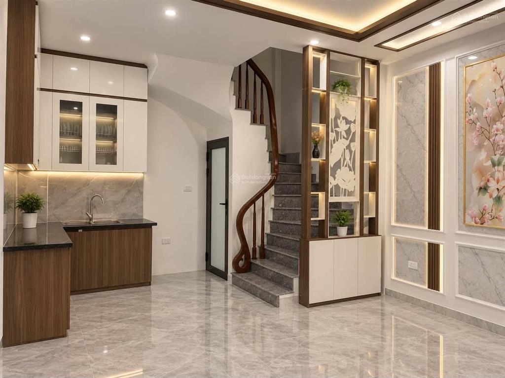 Thụy phương (đông ngạc), 31m², 2 mặt thoáng view sông hồng, gần phố, ở ngay, nhỉnh 5 tỷ