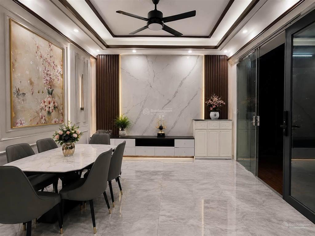 Thụy phương (đông ngạc), 31m², 2 mặt thoáng view sông hồng, gần phố, ở ngay, nhỉnh 5 tỷ