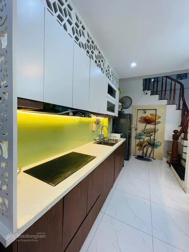 Cổ nhuế  nhà đẹp ở ngay  ô tô cách 20m  full nội thất  phân khúc 6.x tỷ