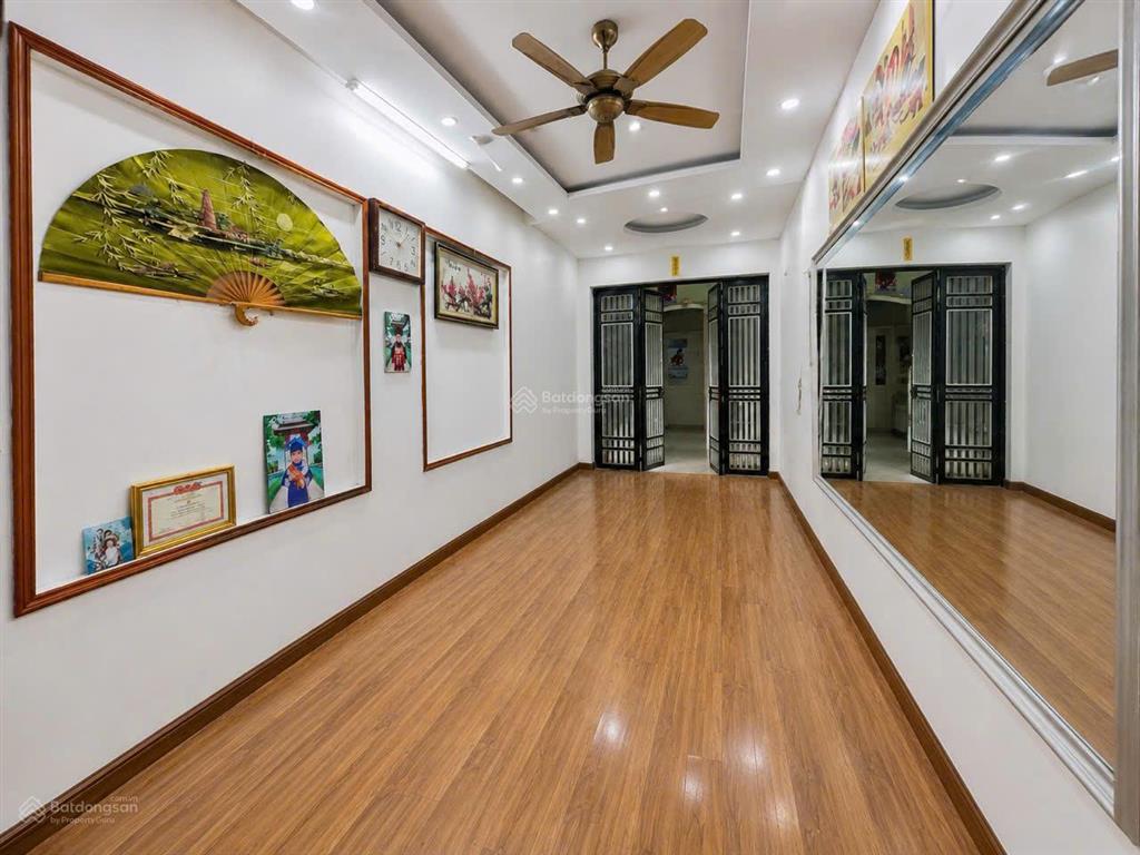 Đông ngạc  50m  ô tô đỗ cửa  nhà đẹp ở ngay  gần nhiều tiện ích lớn