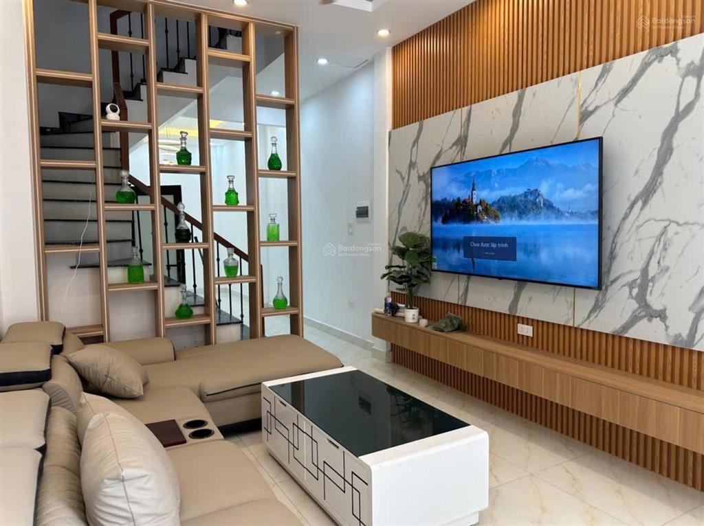 Ngay gần cống chèm  nhà dân xây  40m²  3pn khép kín full nội thất  gần ô tô tránh  6.7 tỷ