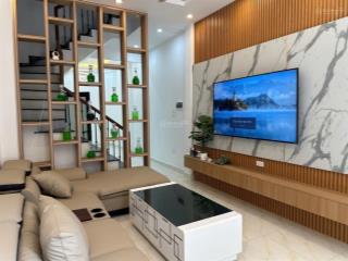 Ngay gần cống chèm  nhà dân xây  40m²  3 pn khép kín full nội thất  gần ô tô tránh  nhỉnh 6 tỷ