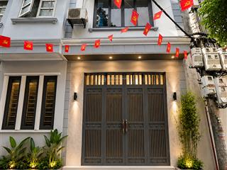 Đông ngạc  ngõ thông  ô tô tránh  dân xây chắc chắn  7 chỗ vào nhà  5 phòng ngủ  gần ecohome