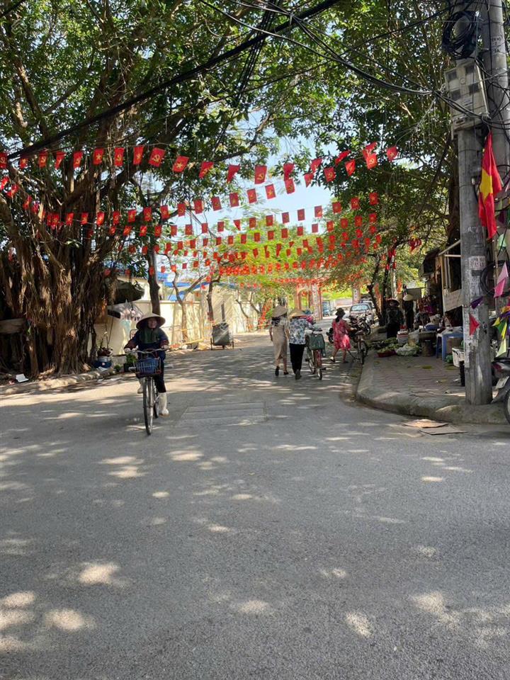 Yên nội  trung tâm thượng cát  ô tô 7 chỗ đỗ cửa, vào nhà  giá chỉ 100 triệu/m²