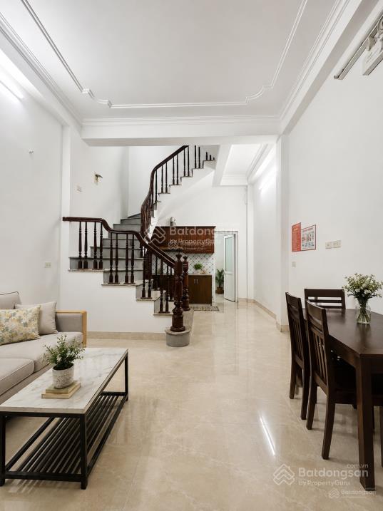 Lê văn hiến phân lô ô tô qua, 30m² x 5 tầng, 5pn ở ngay, phân khúc hơn 6 tỷ