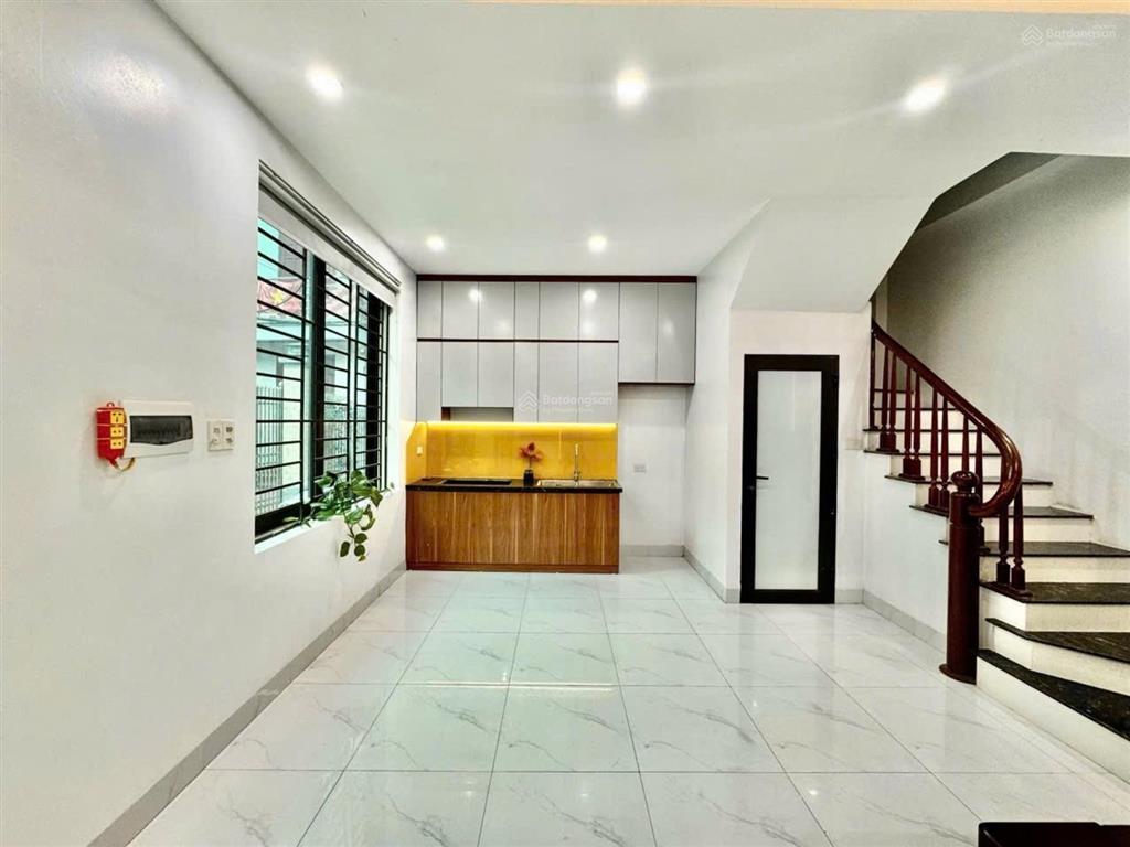 Tây tựu mặt tiền 6,9m, 6 phòng ngủ, full nội thất, gần ô tô, nhỉnh 6 tỷ
