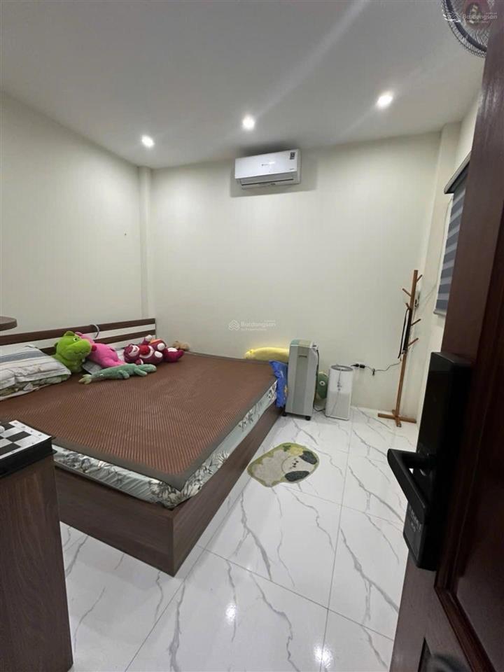 Tây tựu  nhà 40mx4 tầng, 4 phòng ngủ, 10m ra ô tô, 50m ra ô tô tránh, phân khúc hơn 6 tỷ