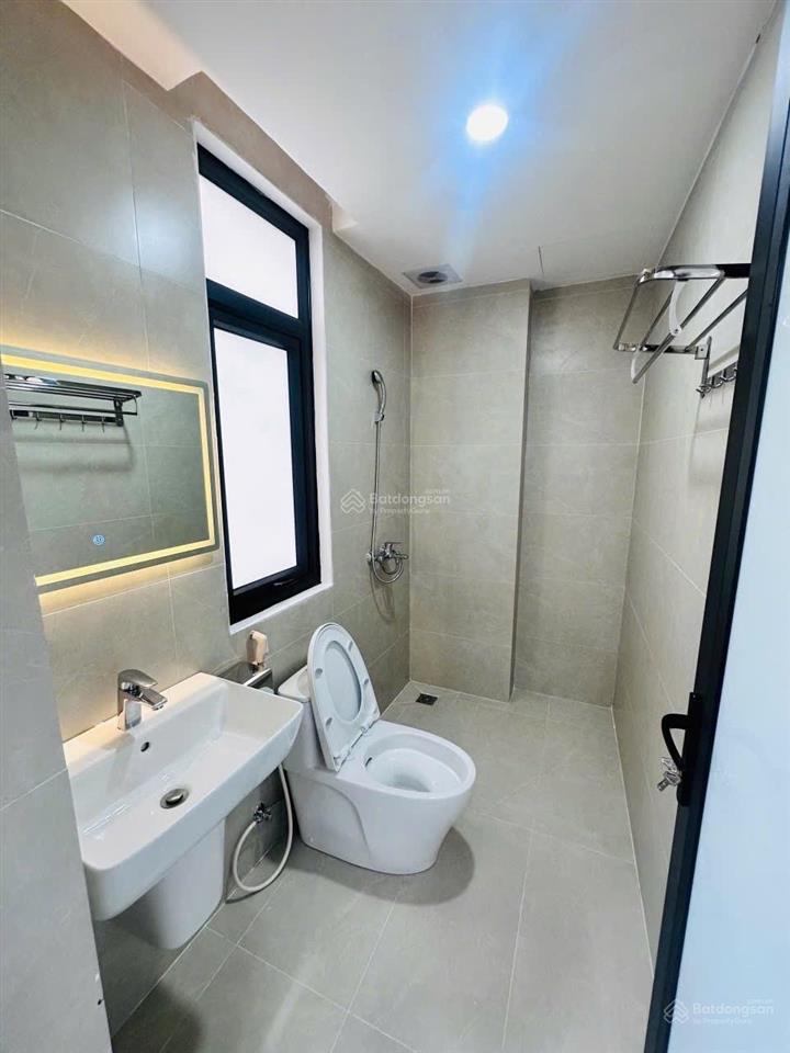 Hiếm cầu giấy  nhà mới thang máy  3 mặt thoáng  xách vali về ở ngay