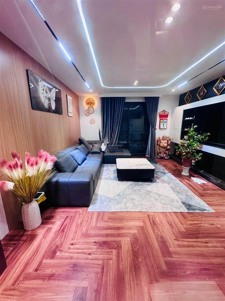 Nhà đẹp khu vip cầu giấy  7 tầng thang máy  full nội thất  xách vali về ở giá 15,8 tỷ