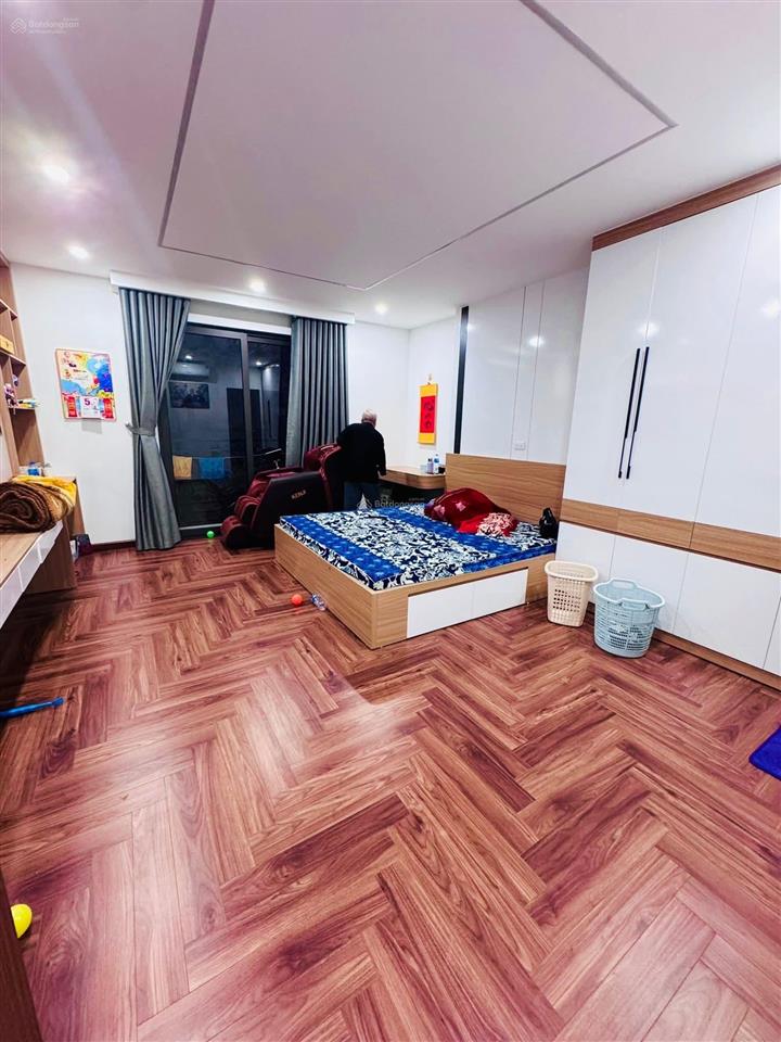 Nhà đẹp khu vip cầu giấy  7 tầng thang máy  full nội thất  xách vali về ở giá 15,8 tỷ