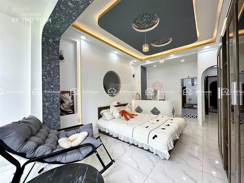 Cho thuê căn hộ 2pn gần chợ hoàng hoa thám tân bình khu k300  mới keng  full nội thất