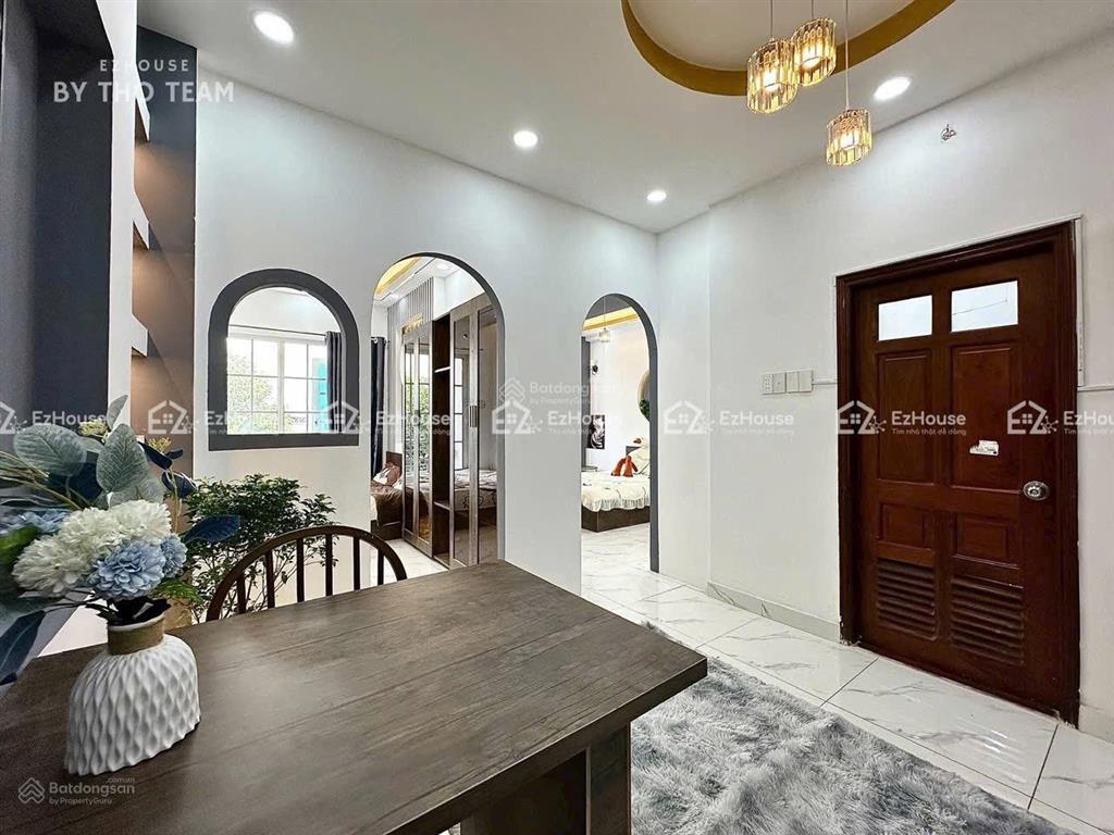 Cho thuê căn hộ 2pn gần chợ hoàng hoa thám tân bình khu k300  mới keng  full nội thất