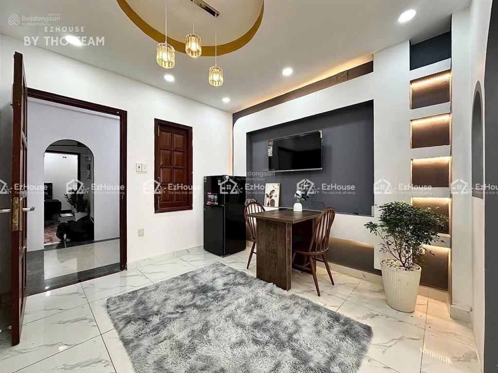 Cho thuê căn hộ 2pn gần chợ hoàng hoa thám tân bình khu k300  mới keng  full nội thất
