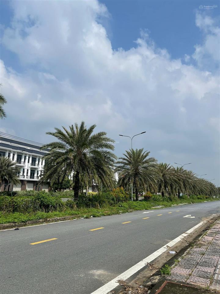 Đất nền mặt tiền đường 50m  cách chợ hưng long 300m  cách cn lạc tỷ 50m  dt