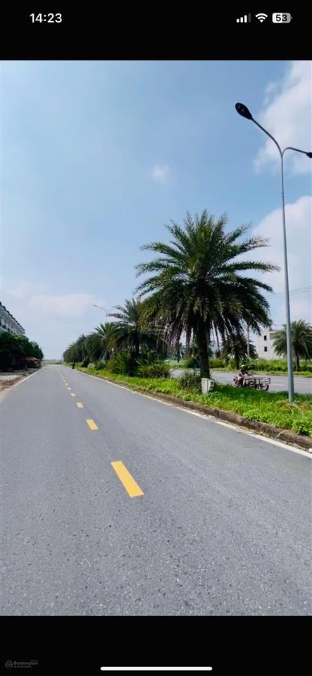 Đất nền mặt tiền đường 50m  cách chợ hưng long 300m  cách cn lạc tỷ 50m  dt
