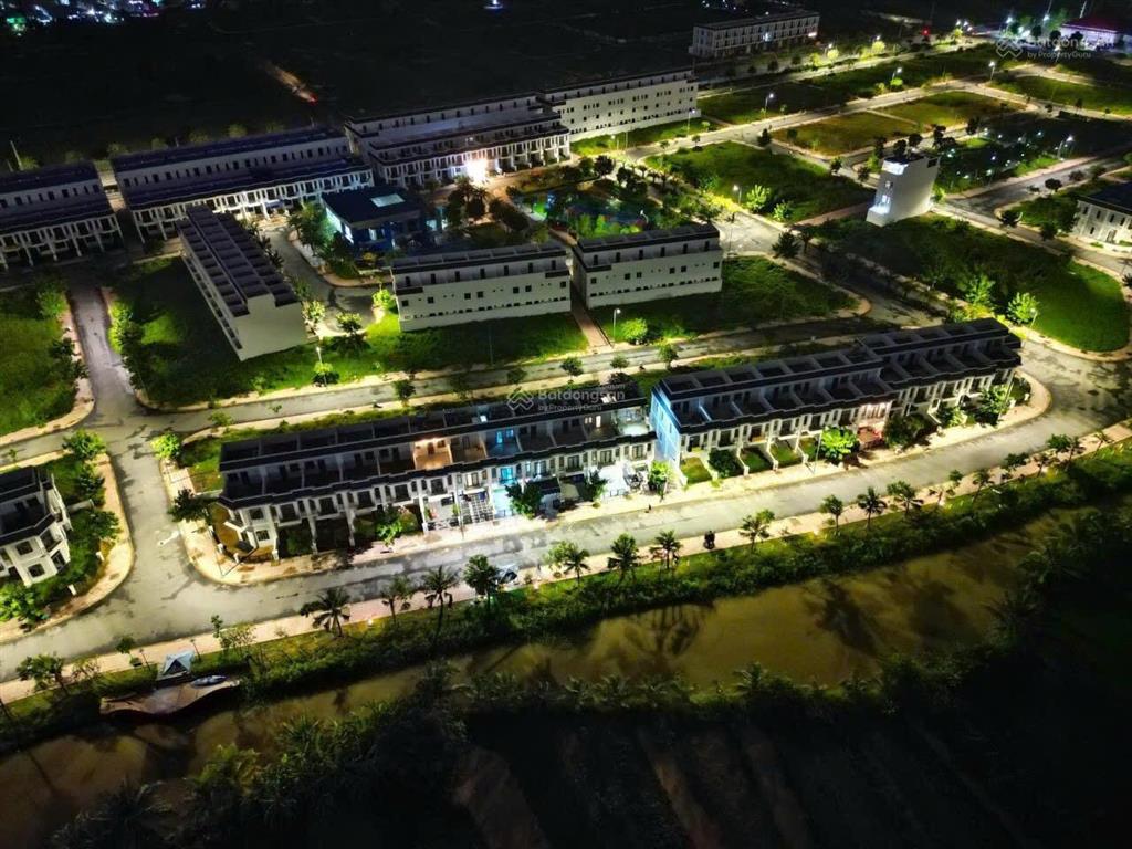 Bán đất dự án the sol city 100m2 hướng đông nam, đường 14m thông giá 2ti450,