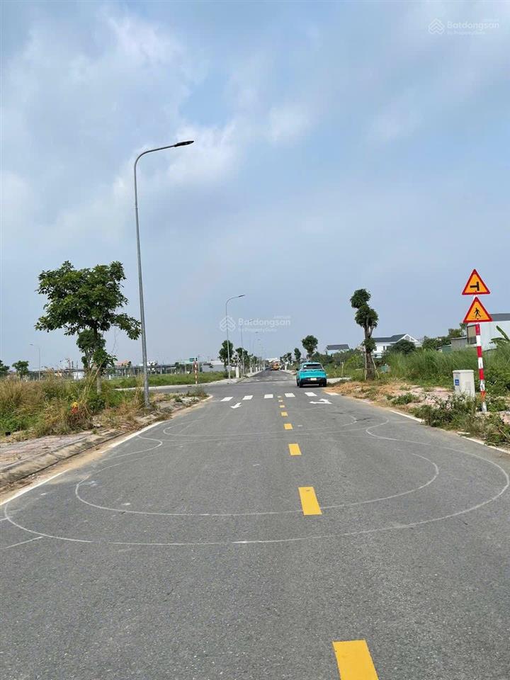 Bán đất dự án the sol city 100m2 hướng đông nam, đường 14m thông giá 2ti450,