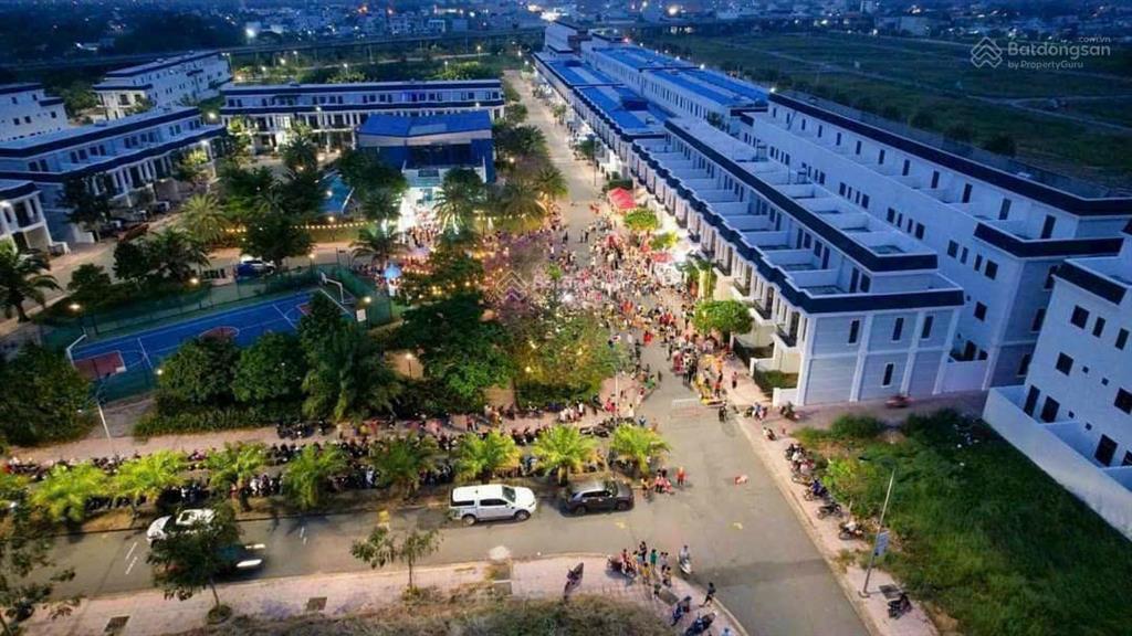 Bán đất dự án the sol city 100m2 hướng đông nam, đường 14m thông giá 2ti450,