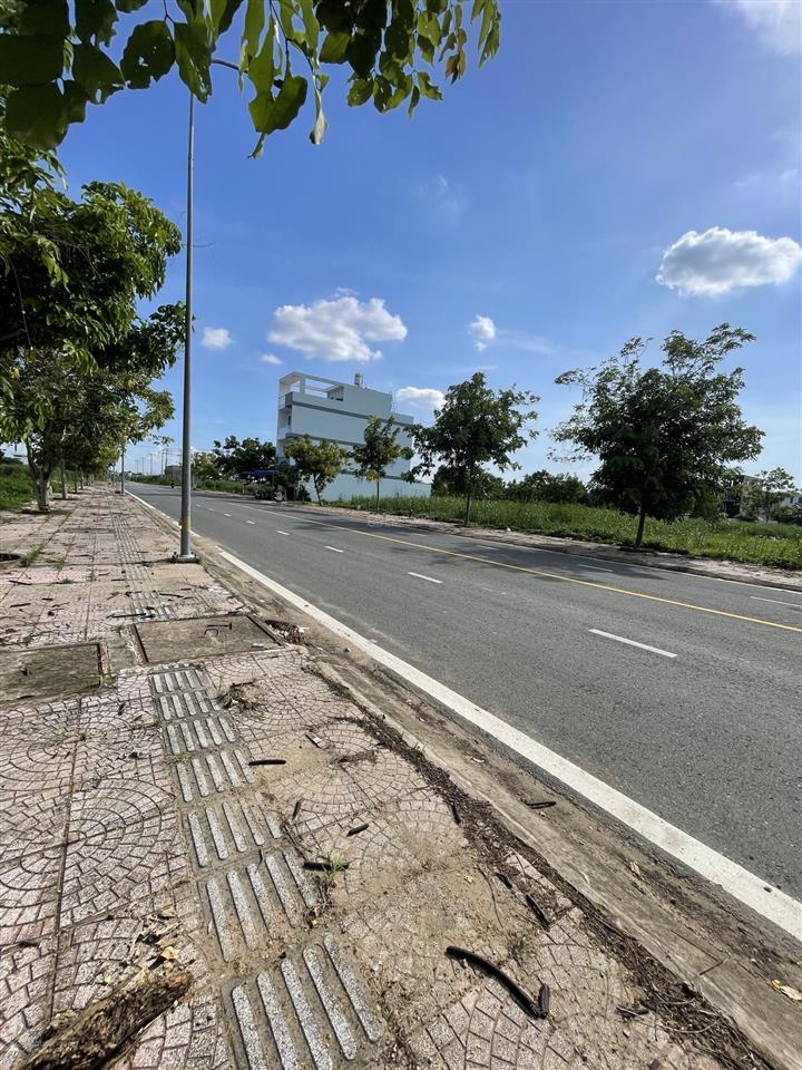 Bán nền the sol city trục đường 22m, hướng đn, sẵn sổ công chứng, giá 3t050 còn bớt