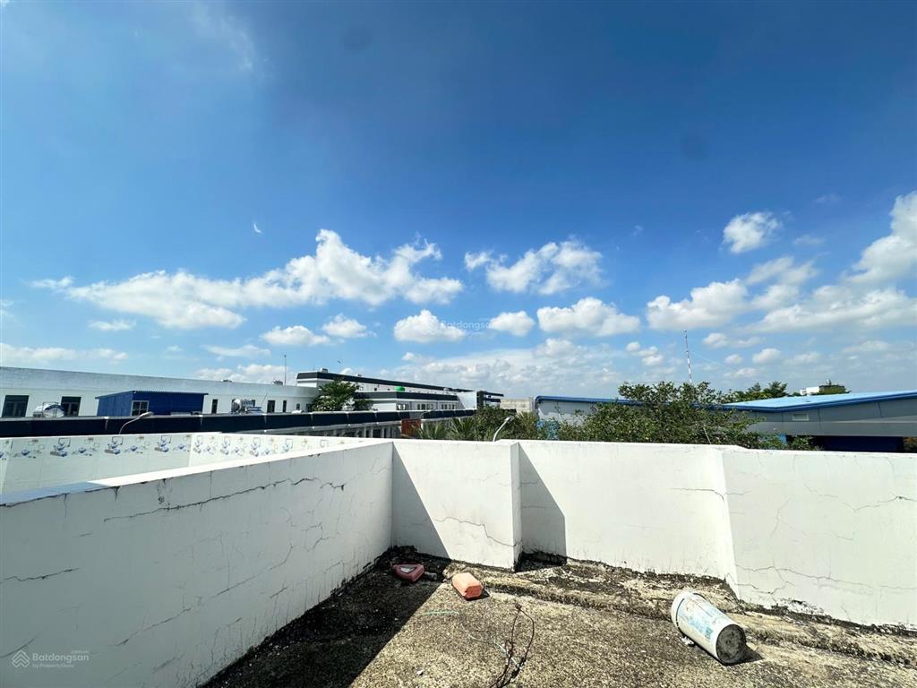 Bán nhà the sol city, diện tích 5x15, kết cấu trệt lầu tum, hoàn thiện ngoài, thô trong giá 3t250