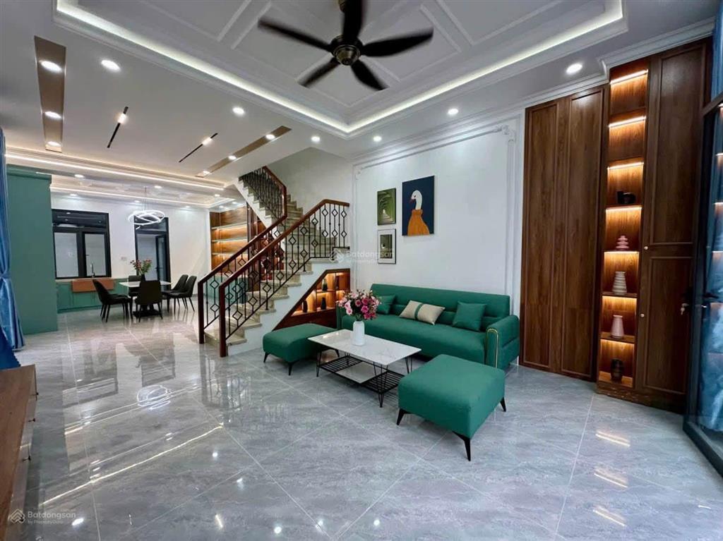Bán nhà the sol city, góc nội bộ, view công viên, dt 5x15m, kết cấu trệt 2 lầu, giá 4tỷ7 tl