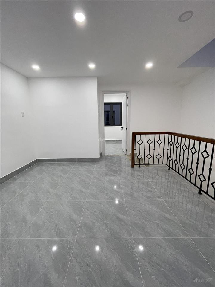 Bán nhà the sol city, góc nội bộ, view công viên, dt 5x15m, kết cấu trệt 2 lầu, giá 4tỷ7 tl