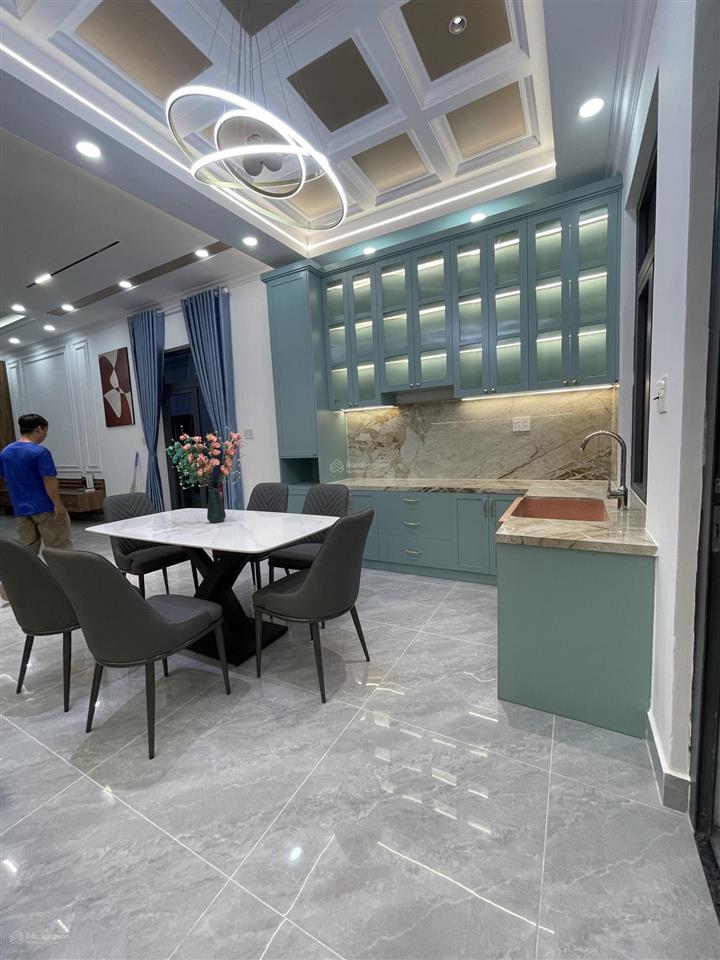 Bán nhà the sol city, góc nội bộ, view công viên, dt 5x15m, kết cấu trệt 2 lầu, giá 4tỷ7 tl