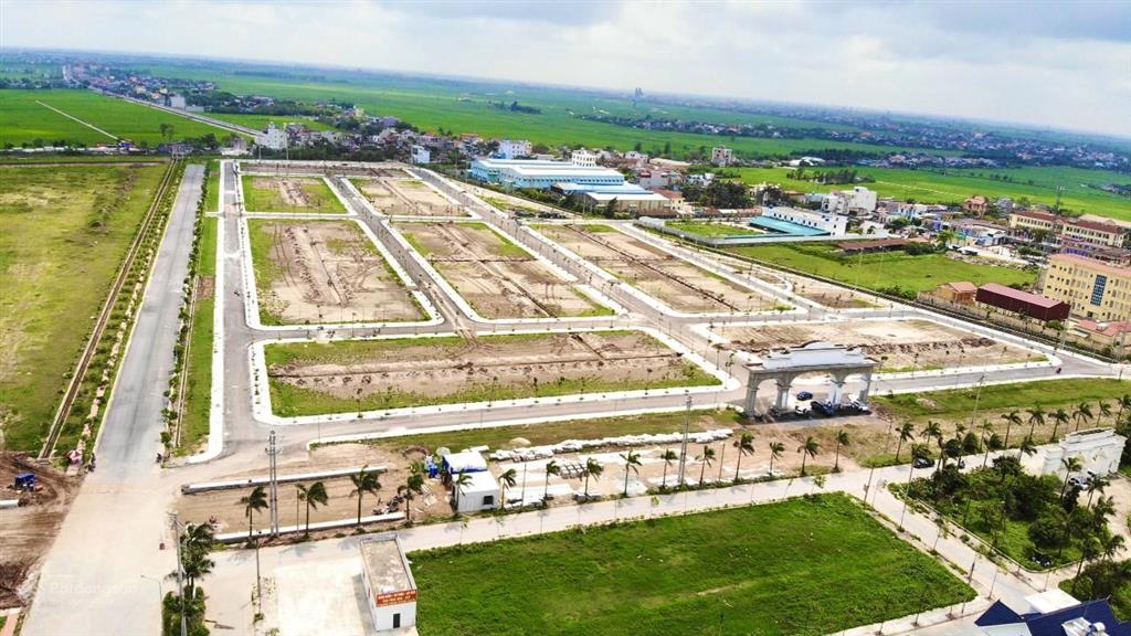 Chính chủ cần bán nhanh lô 100m² tiền hải center city sổ đỏ sẵn, giá tốt