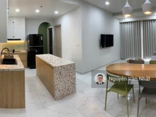 Bán căn 3pn  80m2  giá 2,8 tỷ, tầng cao view đẹp, đầy đủ nội thất rất đẹp