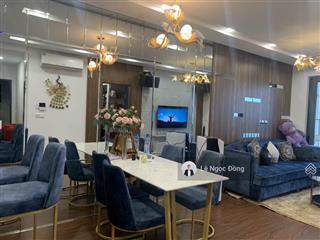 Cần bán nhanh căn 75m22pn view hồ bơi  full nội thất cao cấp