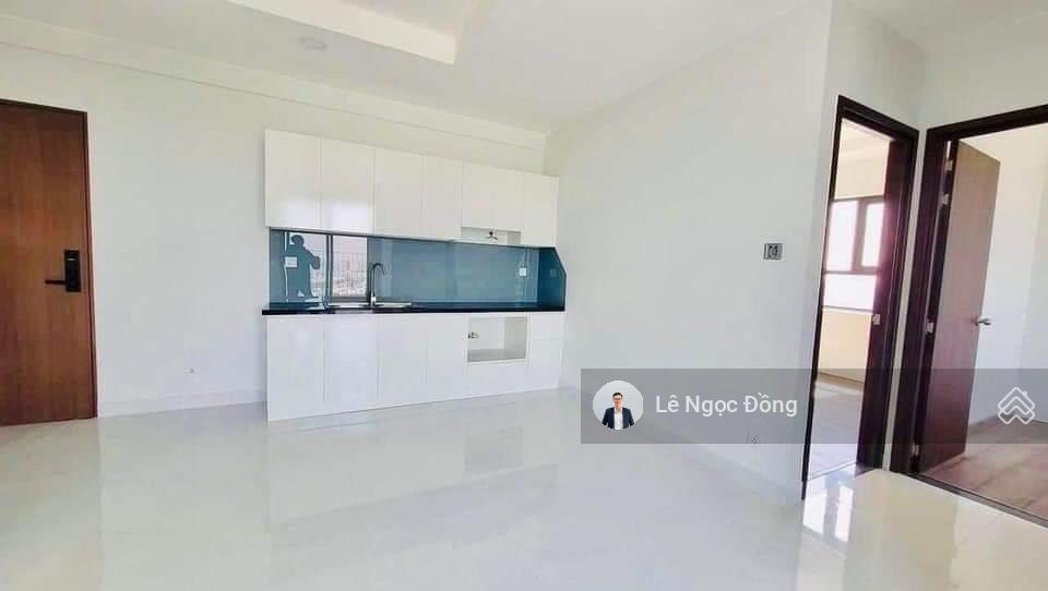 Hàng chủ ngợp bank  62m2  2pn view quận 1, tầng trung chỉ 4 tỷ 100 triệu  giá còn tl