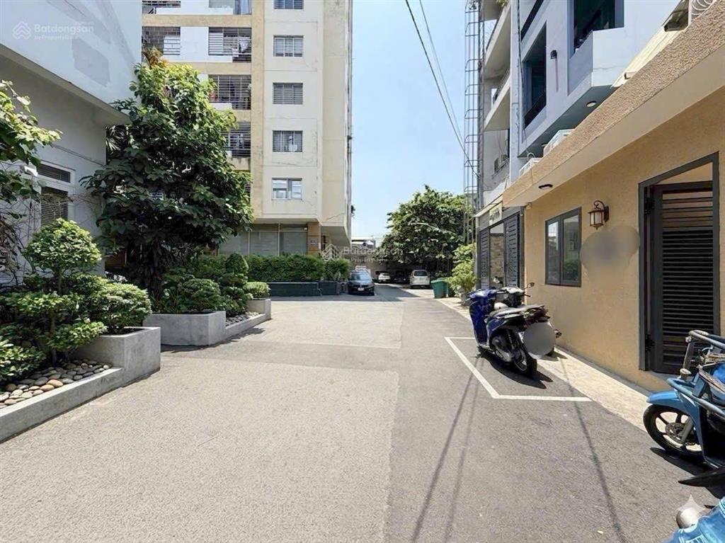 Giảm sốc 4 tỷ bán nhà d2 nguyễn gia trí 106m2 ngang 8m hẻm 10m 21 tỷ