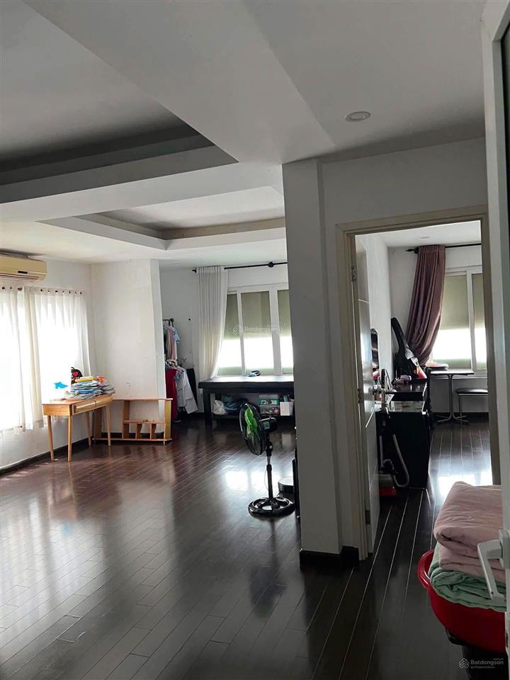 Cho thuê nhà mặt tiền huỳnh văn bánh, phú nhuận  7x10m  6 tầng  59tr/tháng