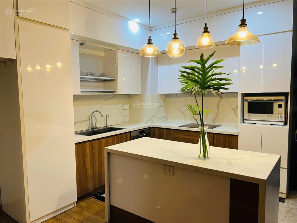 ( giảm sâu) cần bán gấp căn 2 ngủ dự án ct8 the emerald, dt 78m2 giá 5,6 tỷ, full nội thất, sẵn sổ