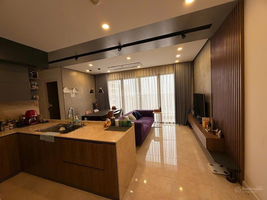 Chỉnh chủ cần bán gấp căn 2 ngủ ban công đông nam  chung cư vinhomes d'capitale, dt 70m giá 8,6 tỷ