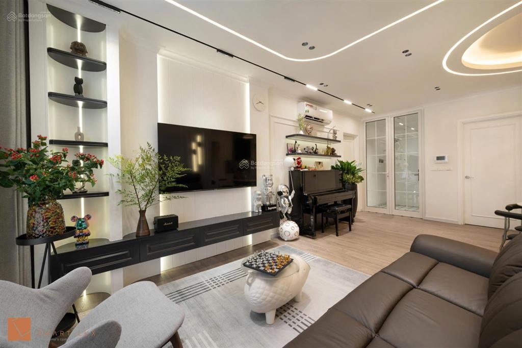 Giảm sâu  chính chủ bán gấp căn 3 ngủ dự án ct8 emeral, dt 99m2, giá 9.2 tỷ, sẵn sổ full nội thất