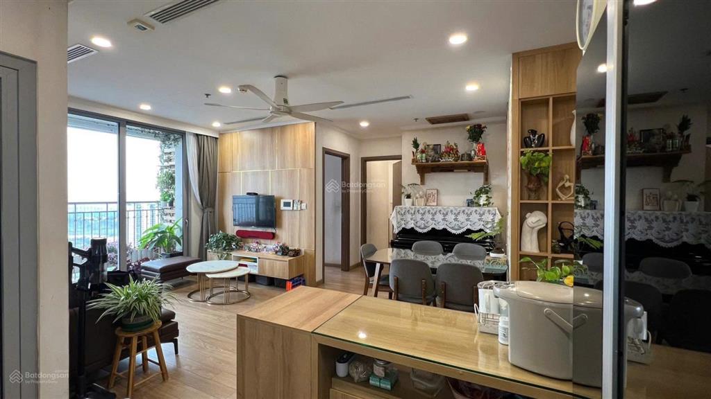 Chính chủ bán gấp căn 2 ngủ view bể bơi  dt 79m2 vinhomes gardenia, hàm nghi, giá 6,9 tỷ, sẵn sổ