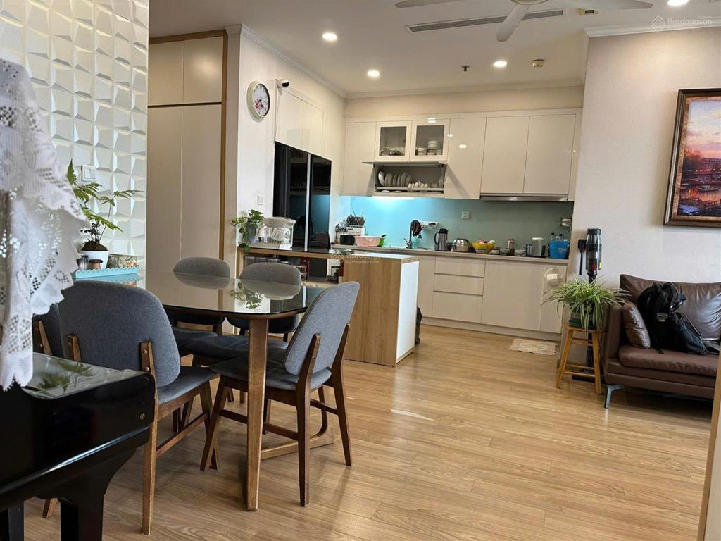 Chính chủ bán gấp căn 2 ngủ view bể bơi  dt 79m2 vinhomes gardenia, hàm nghi, giá 6,9 tỷ, sẵn sổ