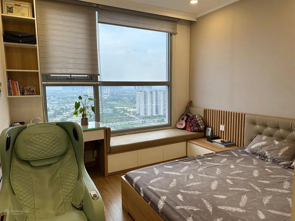 Chính chủ bán gấp căn 2 ngủ view bể bơi  dt 79m2 vinhomes gardenia, hàm nghi, giá 6,9 tỷ, sẵn sổ