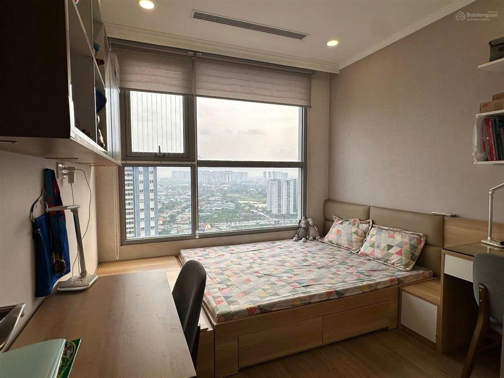 Chính chủ bán gấp căn 2 ngủ view bể bơi  dt 79m2 vinhomes gardenia, hàm nghi, giá 6,9 tỷ, sẵn sổ