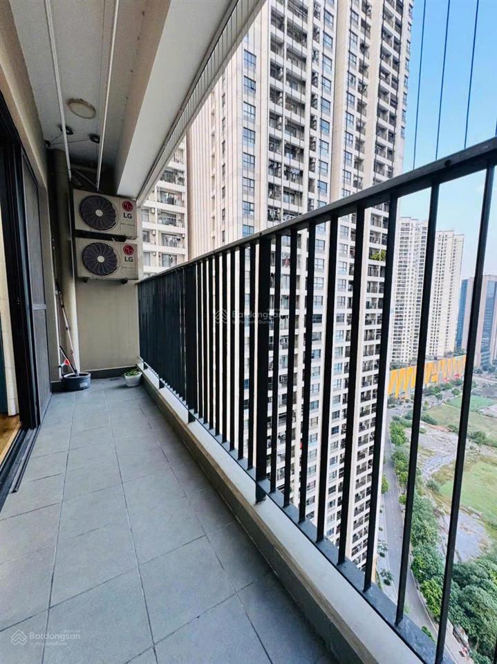 Chính chủ cần tiền bán ( gấp gấp) căn 3 ngủ chung cư d'cap trần duy hưng, dt 101m giá 12 tỷ