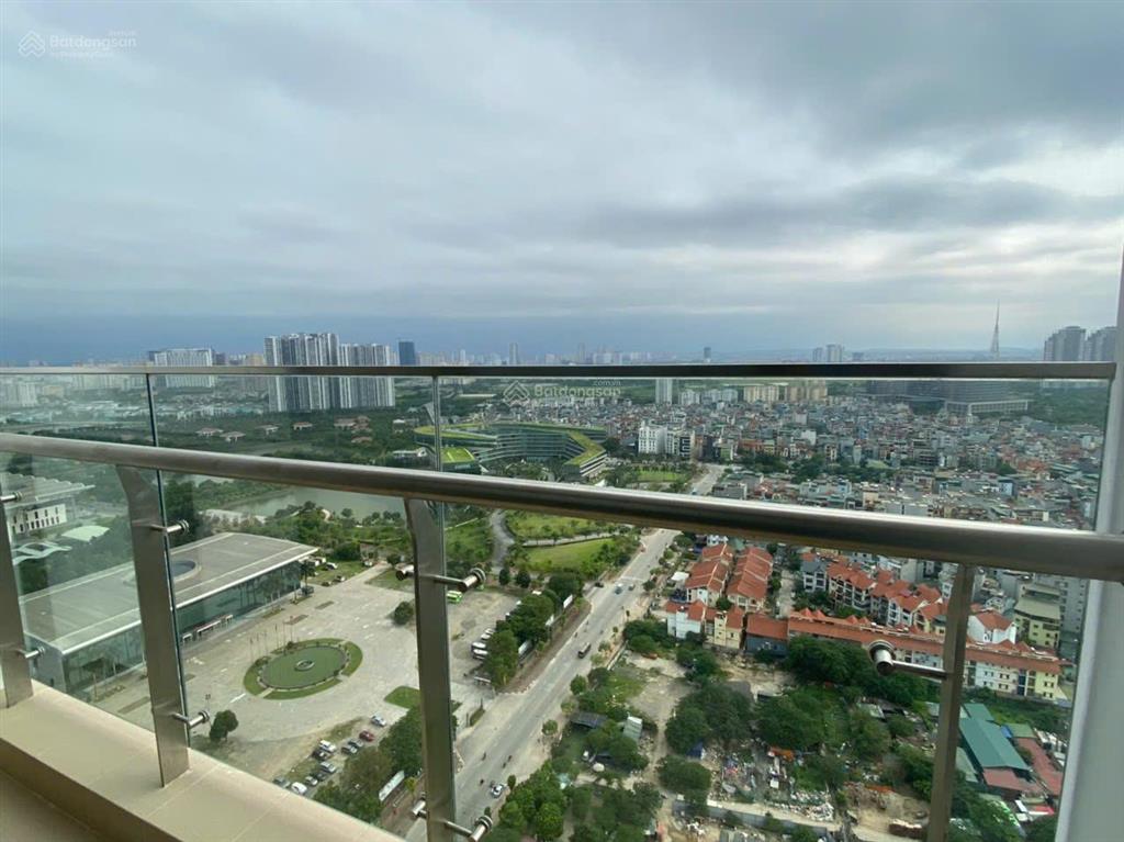Chính chủ cần bán gấp căn 2 ngủ dự án vinhome wespont  dt 65m giá 7,8 tỷ , sẵn sổ full nội thất